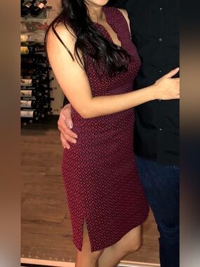 Sleeveless Midi Dress in Burgundy